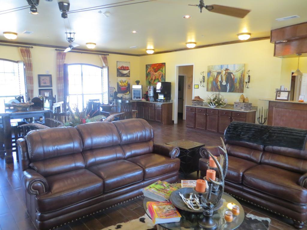 Hotel Texas Cuero ภายนอก รูปภาพ