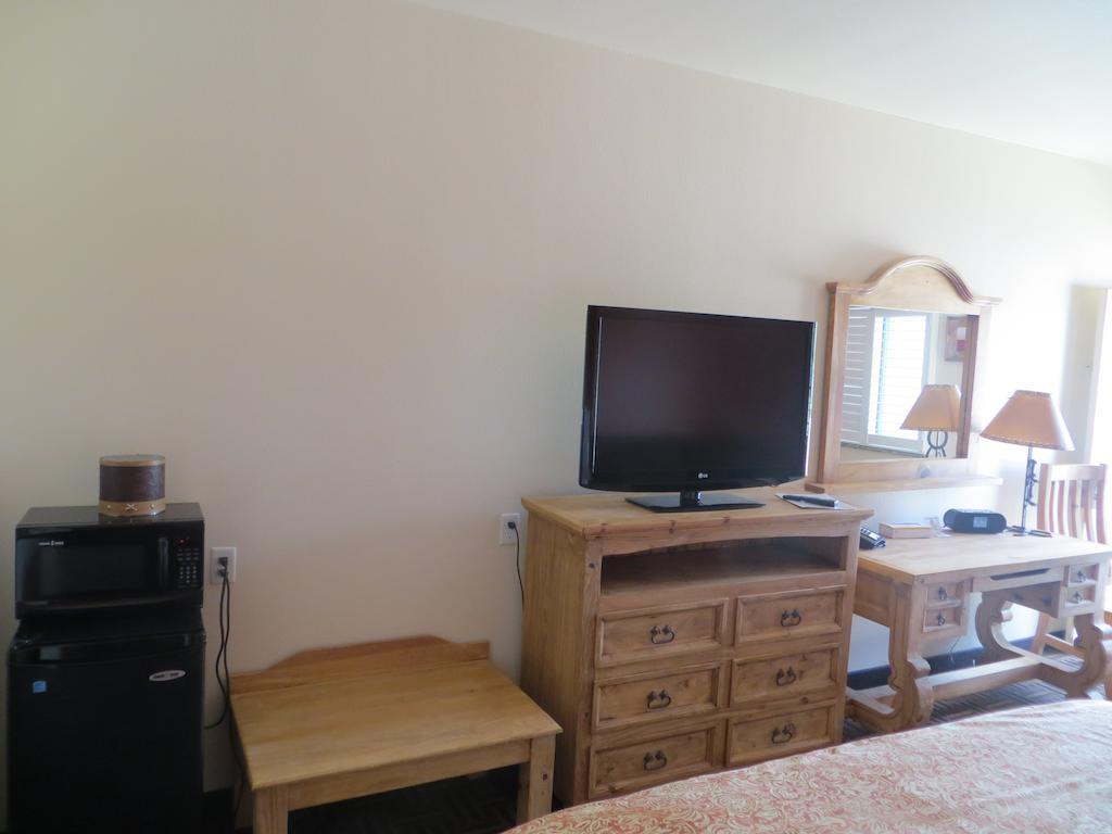 Hotel Texas Cuero ภายนอก รูปภาพ