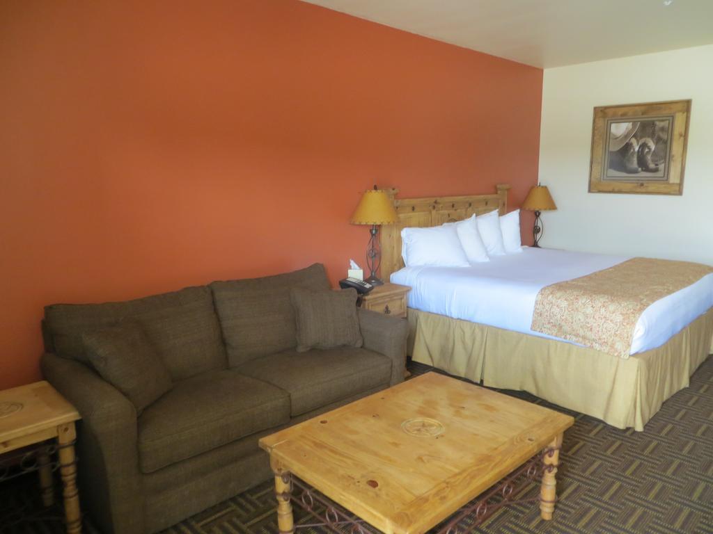 Hotel Texas Cuero ภายนอก รูปภาพ